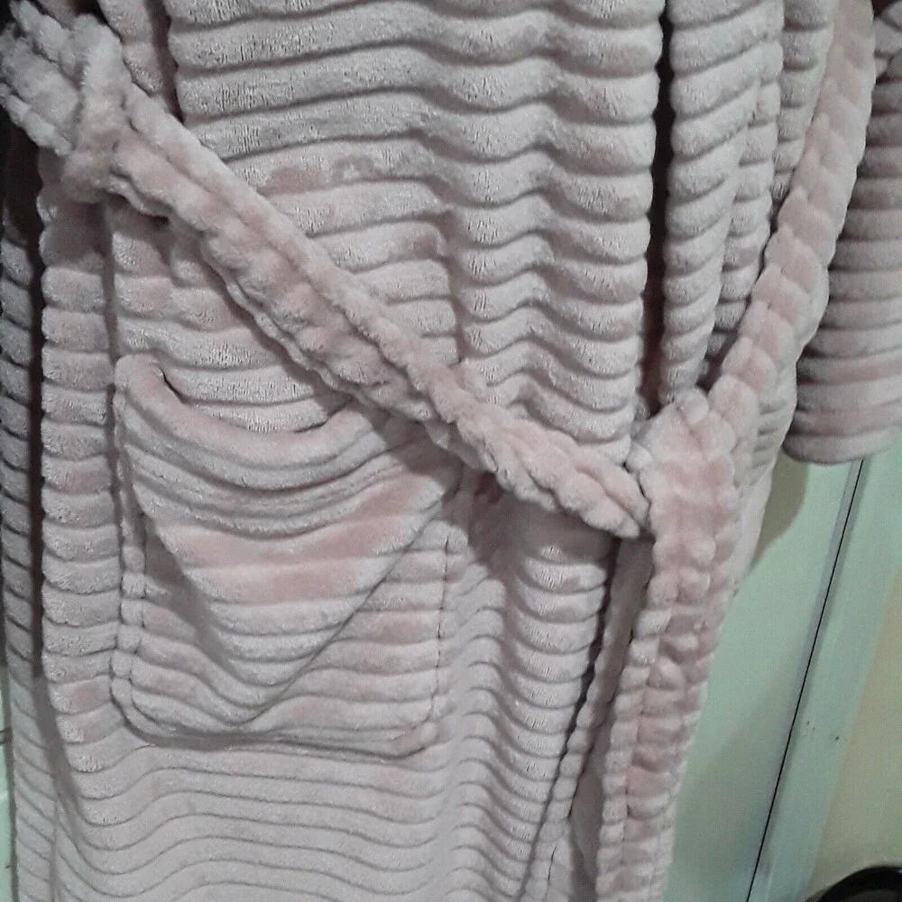 World Market Womens Pink Belted, Hooded. Pink Soft Velour Robe One Size